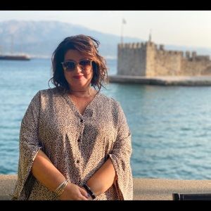 Meet your Posher, Roula